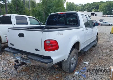 2002 Ford F-150 Lariat/Xlt from USA, damaged, VIN 1FTRW08L92KB33562